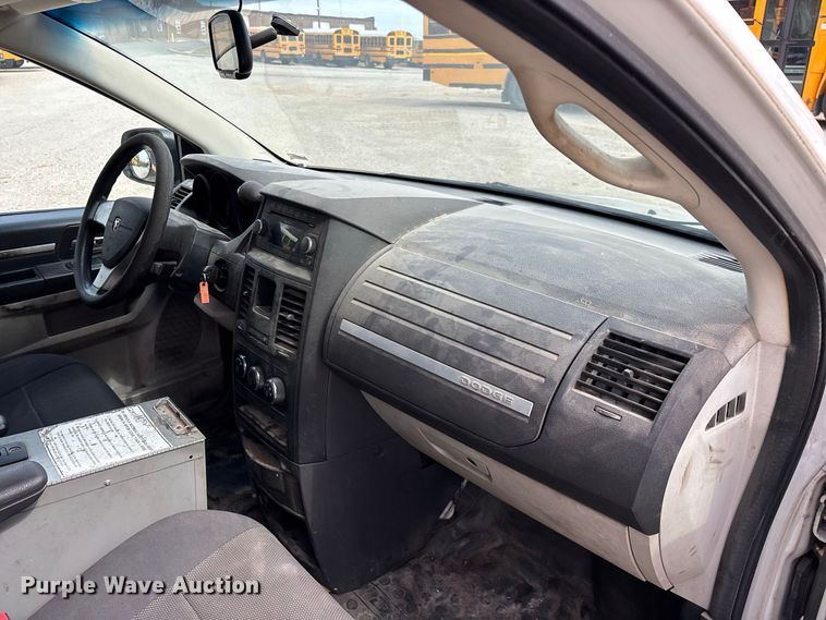 image for item FG0742 2009 Dodge Grand Caravan van