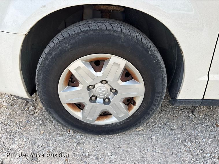 image for item FG0742 2009 Dodge Grand Caravan van