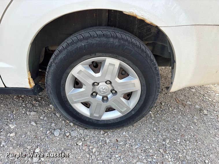 image for item FG0742 2009 Dodge Grand Caravan van
