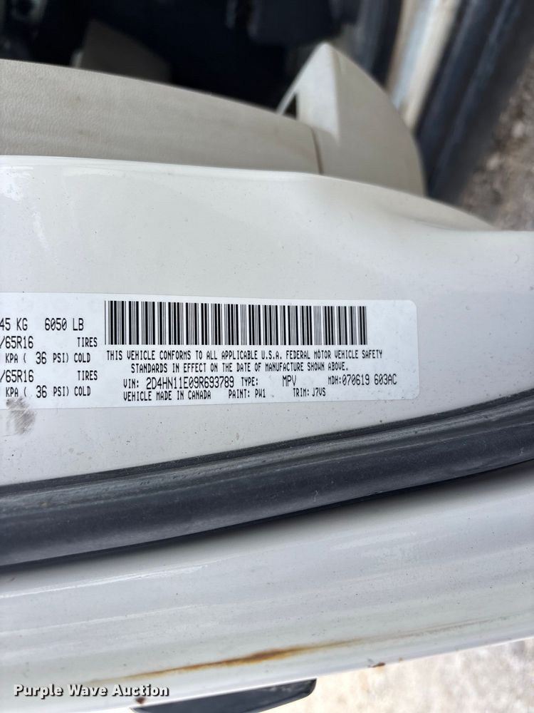 image for item FG0742 2009 Dodge Grand Caravan van