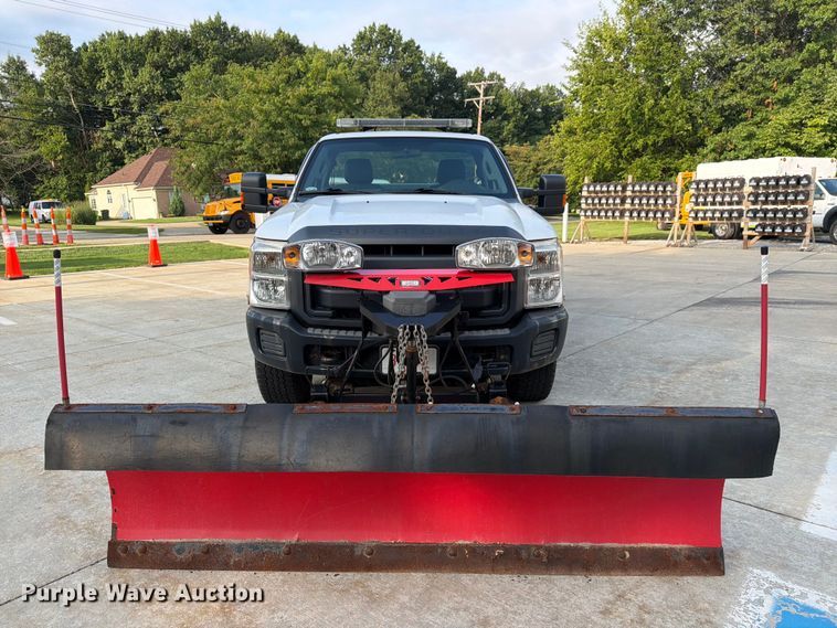 image for item FG3006 2014 Ford F350 Super Duty pickup truck