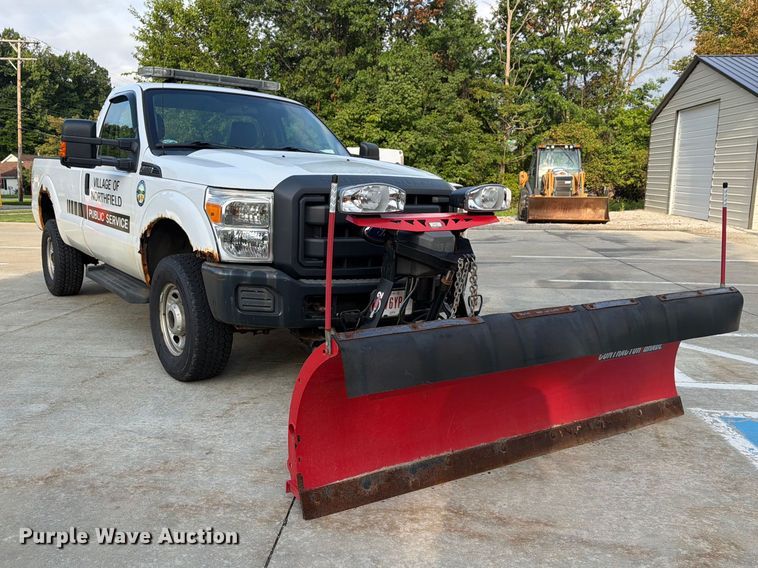 image for item FG3006 2014 Ford F350 Super Duty pickup truck