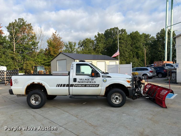 image for item FG3006 2014 Ford F350 Super Duty pickup truck