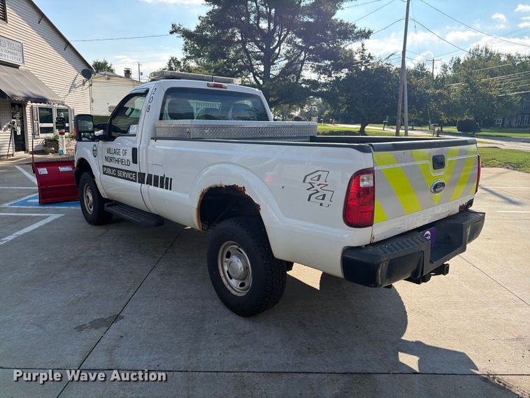 image for item FG3006 2014 Ford F350 Super Duty pickup truck