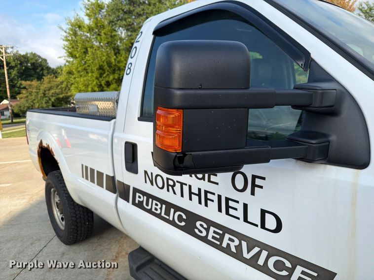 image for item FG3006 2014 Ford F350 Super Duty pickup truck