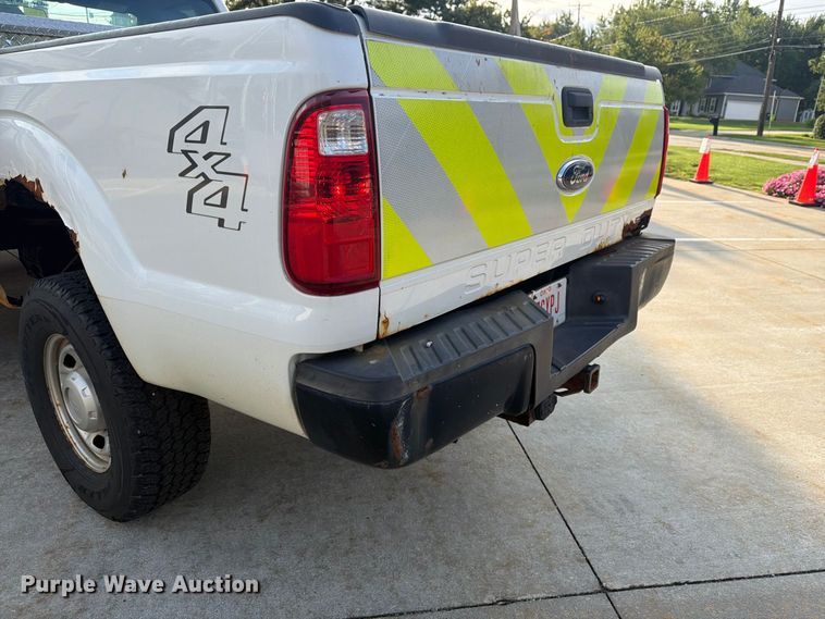 image for item FG3006 2014 Ford F350 Super Duty pickup truck