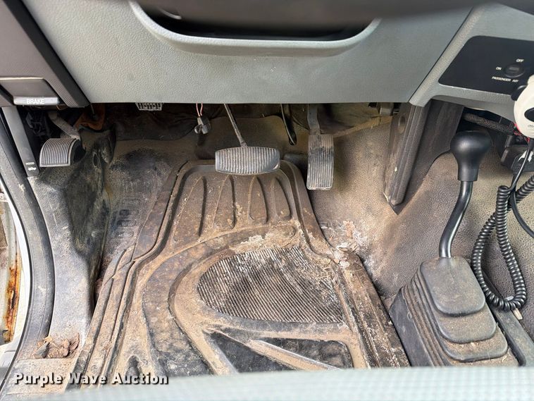 image for item FG3006 2014 Ford F350 Super Duty pickup truck