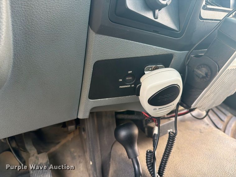 image for item FG3006 2014 Ford F350 Super Duty pickup truck