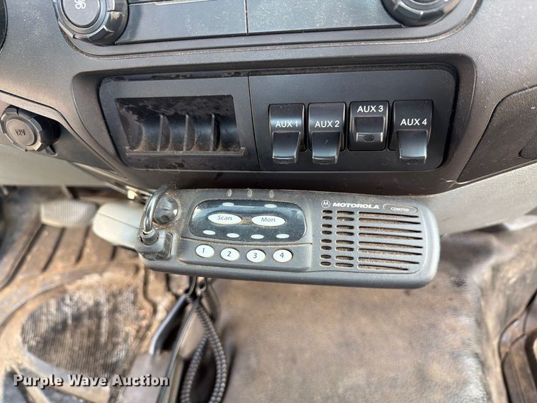 image for item FG3006 2014 Ford F350 Super Duty pickup truck