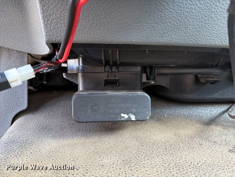image for item FG3006 2014 Ford F350 Super Duty pickup truck