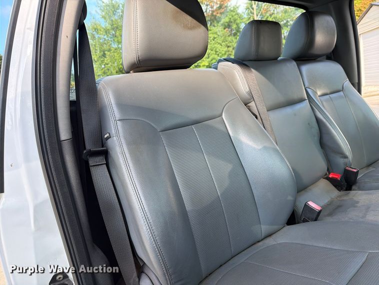 image for item FG3006 2014 Ford F350 Super Duty pickup truck