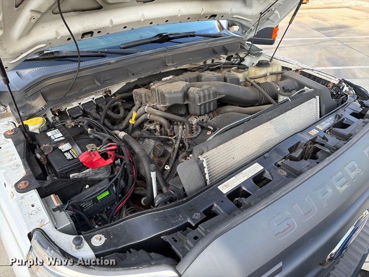 image for item FG3006 2014 Ford F350 Super Duty pickup truck