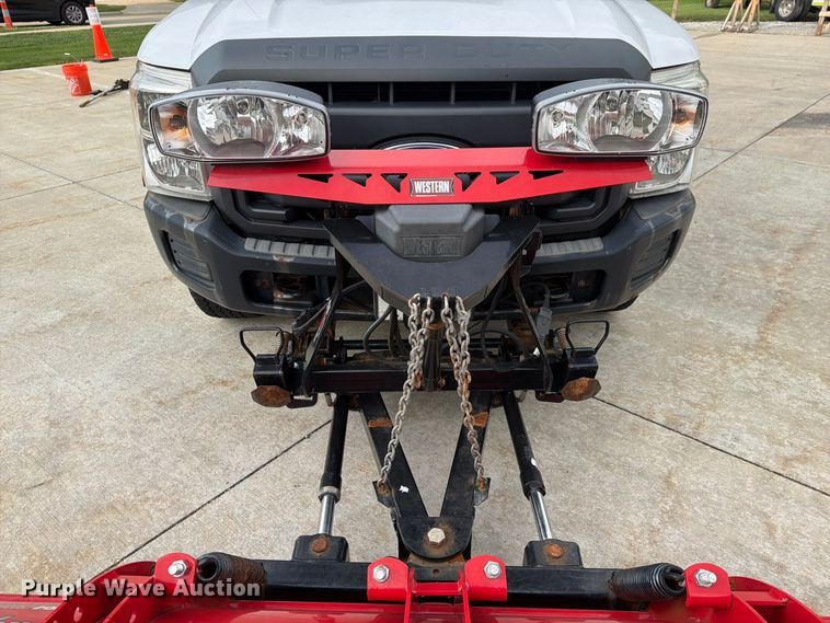 image for item FG3006 2014 Ford F350 Super Duty pickup truck