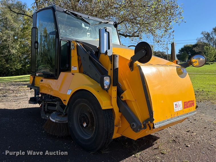 image for item FH6362 2013 Elgin Pelican street sweeper