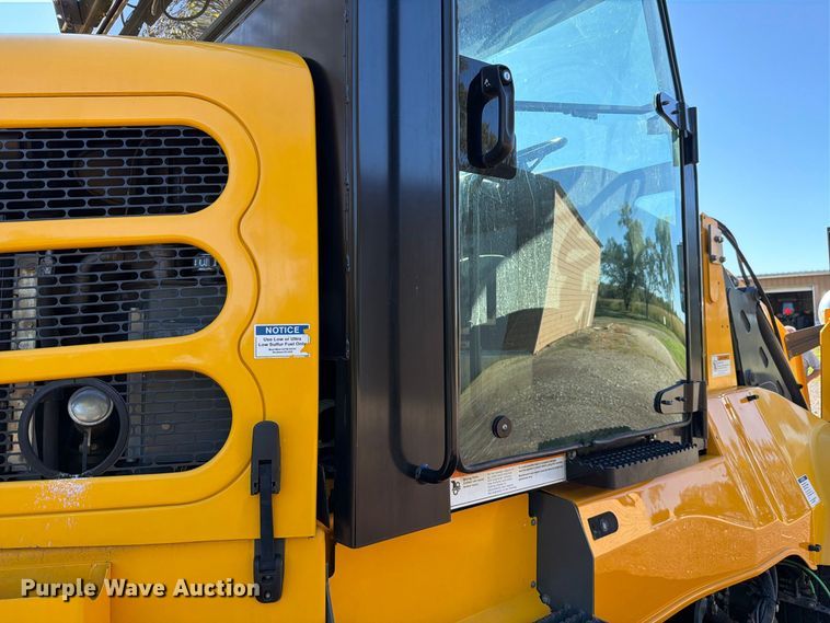 image for item FH6362 2013 Elgin Pelican street sweeper