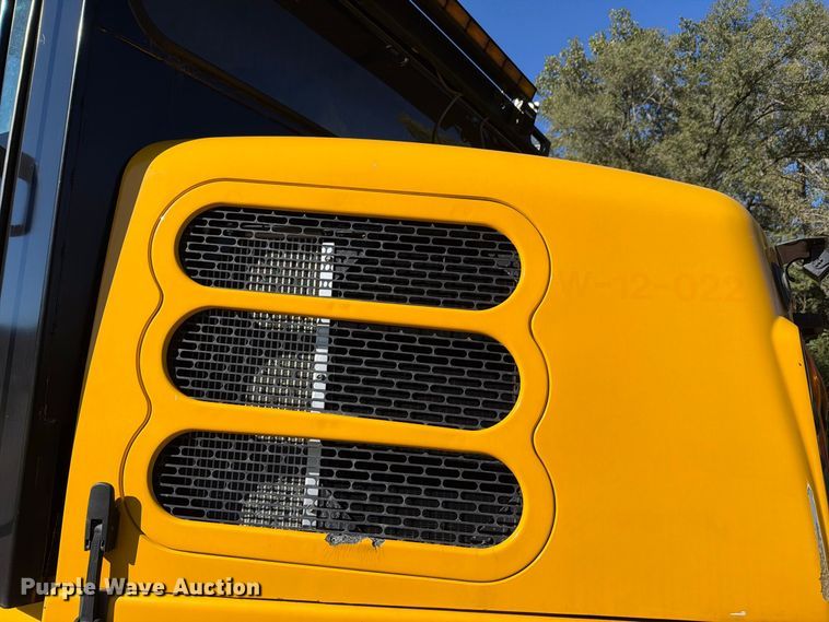 image for item FH6362 2013 Elgin Pelican street sweeper
