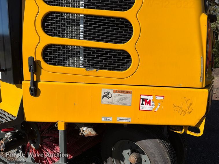 image for item FH6362 2013 Elgin Pelican street sweeper