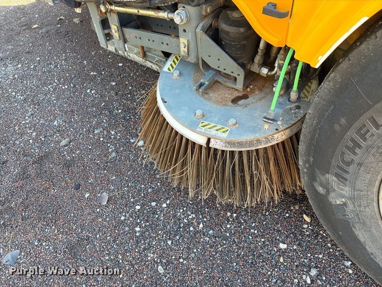 image for item FH6362 2013 Elgin Pelican street sweeper