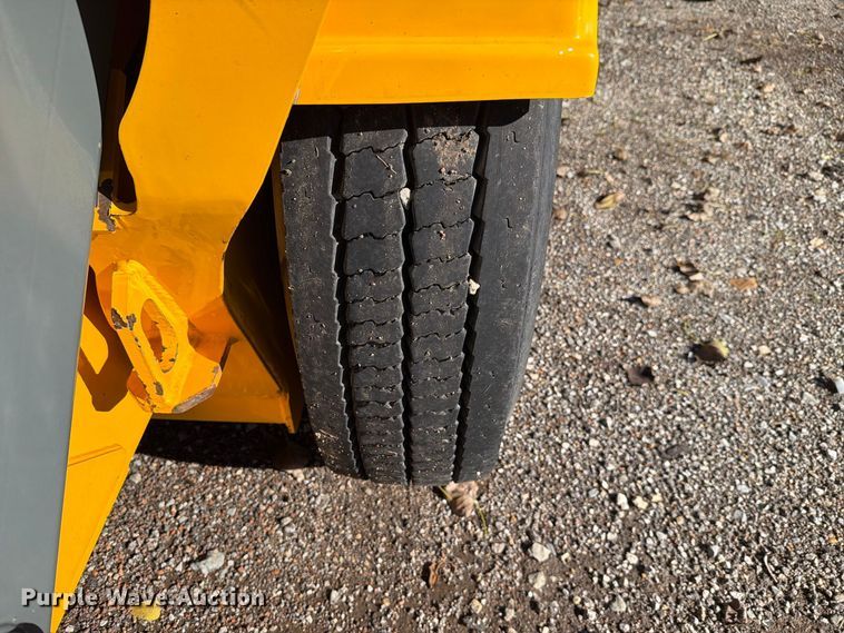 image for item FH6362 2013 Elgin Pelican street sweeper