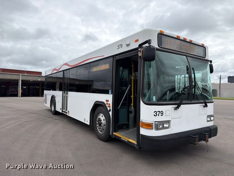 image for item FH6392 2011 Gillig G27B102N4 transit bus
