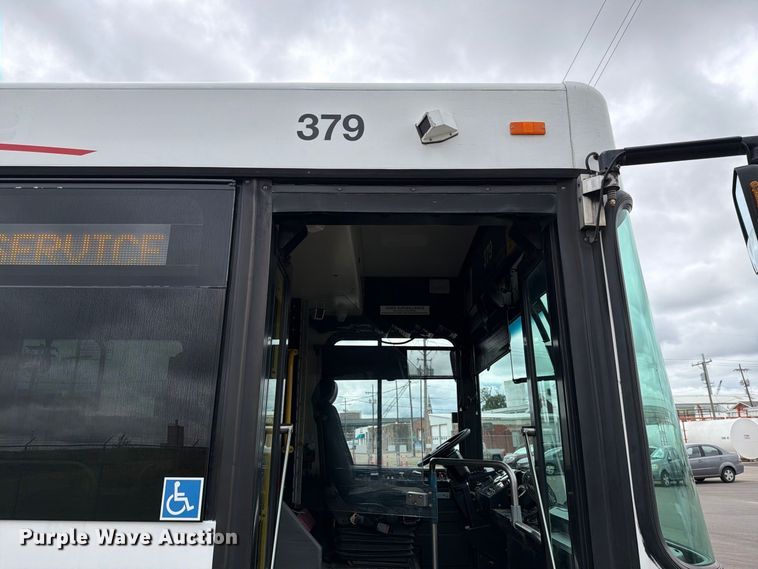 image for item FH6392 2011 Gillig G27B102N4 transit bus