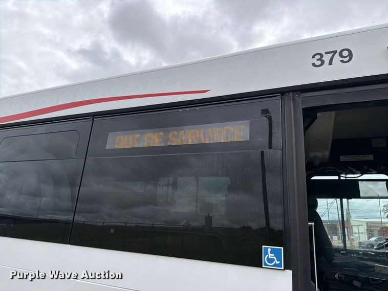 image for item FH6392 2011 Gillig G27B102N4 transit bus