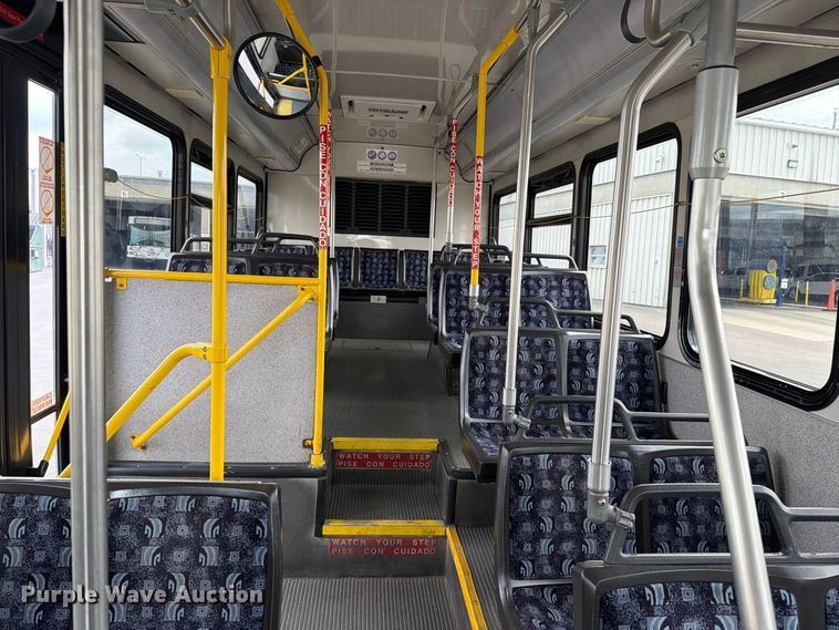 image for item FH6392 2011 Gillig G27B102N4 transit bus