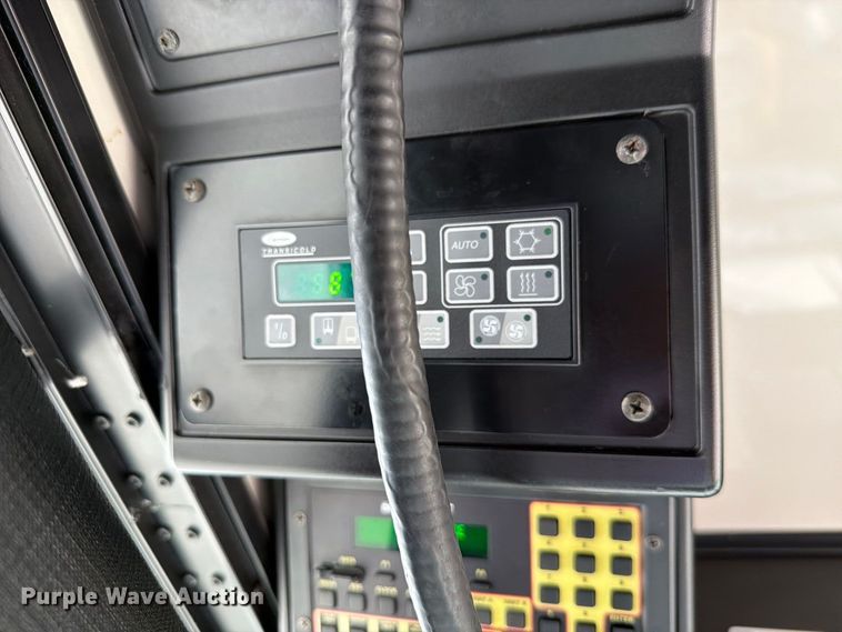 image for item FH6392 2011 Gillig G27B102N4 transit bus