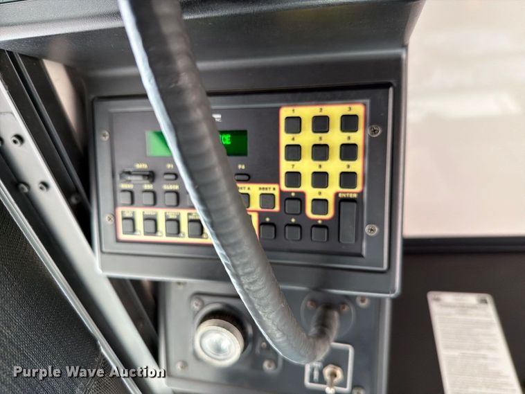 image for item FH6392 2011 Gillig G27B102N4 transit bus