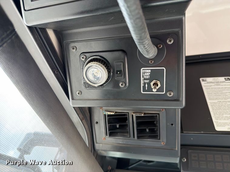 image for item FH6392 2011 Gillig G27B102N4 transit bus