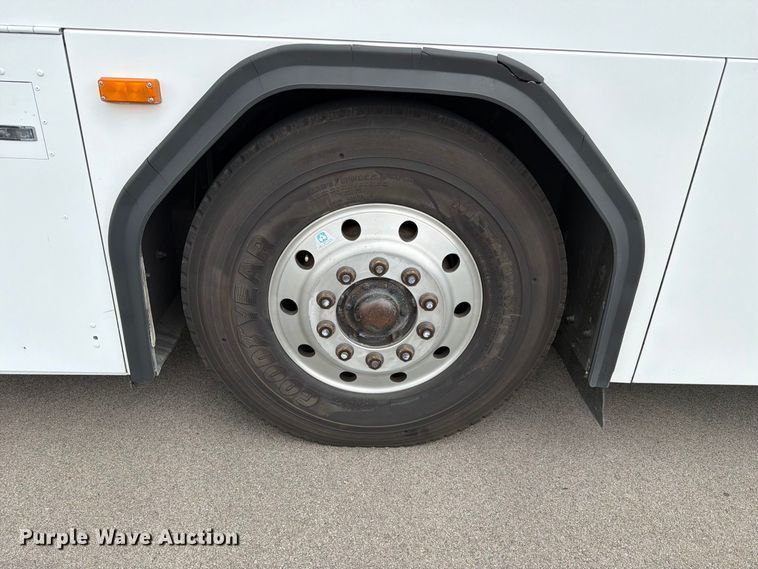 image for item FH6392 2011 Gillig G27B102N4 transit bus
