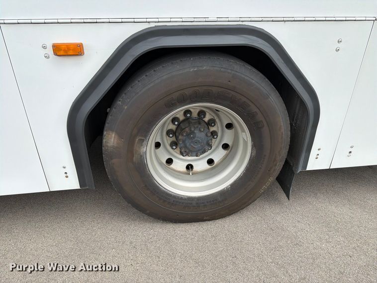 image for item FH6392 2011 Gillig G27B102N4 transit bus