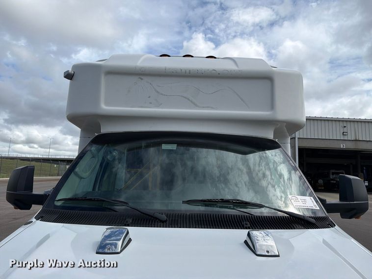 image for item FH6394 2013 Ford Glaval E450 shuttle bus