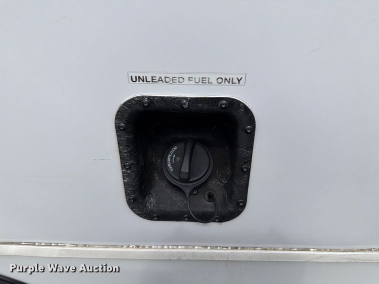 image for item FH6394 2013 Ford Glaval E450 shuttle bus