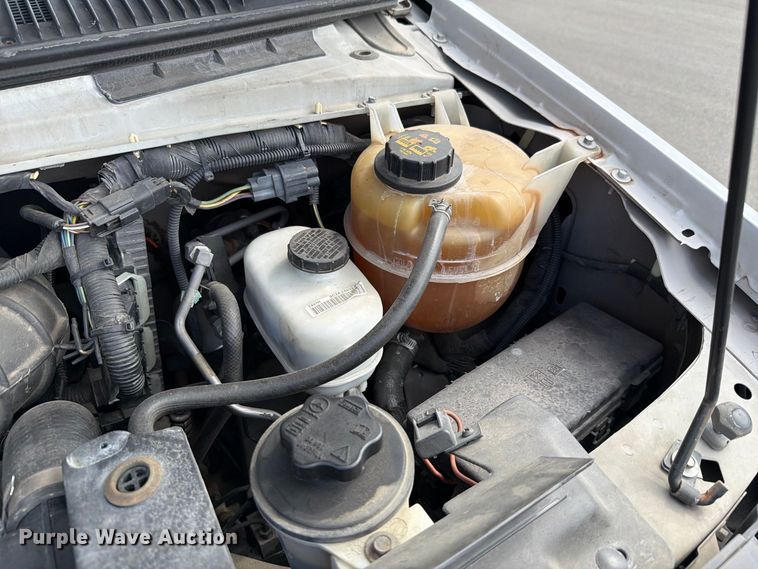 image for item FH6394 2013 Ford Glaval E450 shuttle bus