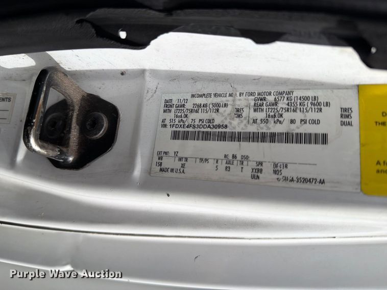 image for item FH6394 2013 Ford Glaval E450 shuttle bus