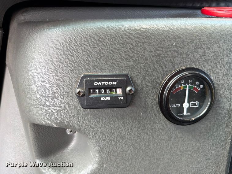 image for item FH6395 2013 Ford E450 shuttle bus