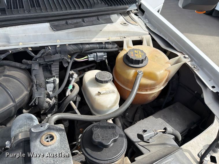 image for item FH6395 2013 Ford E450 shuttle bus