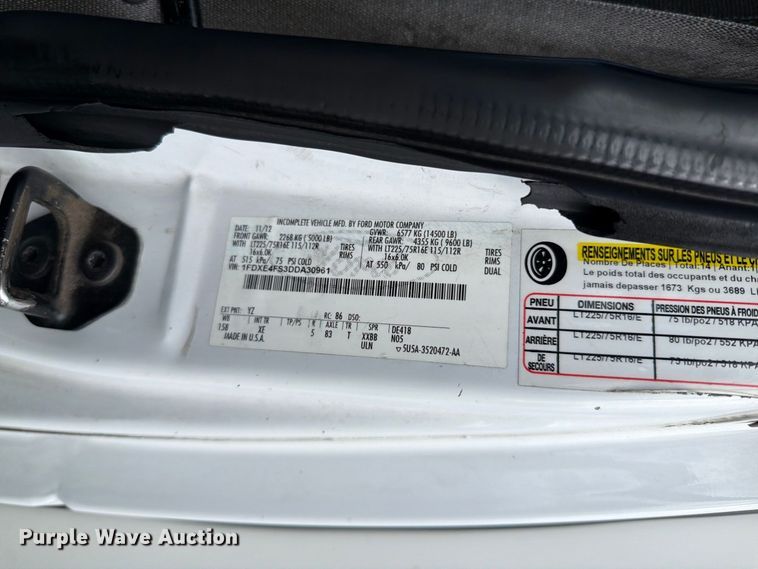 image for item FH6395 2013 Ford E450 shuttle bus