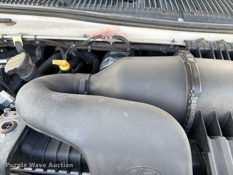 image for item FH6396 2013 Ford E450 shuttle bus