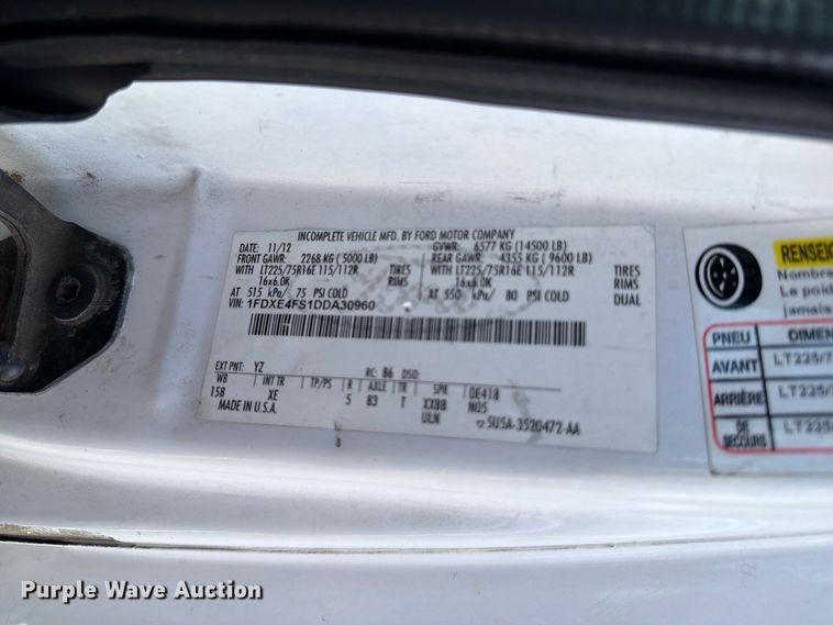 image for item FH6396 2013 Ford E450 shuttle bus