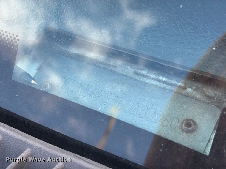 image for item FH6396 2013 Ford E450 shuttle bus