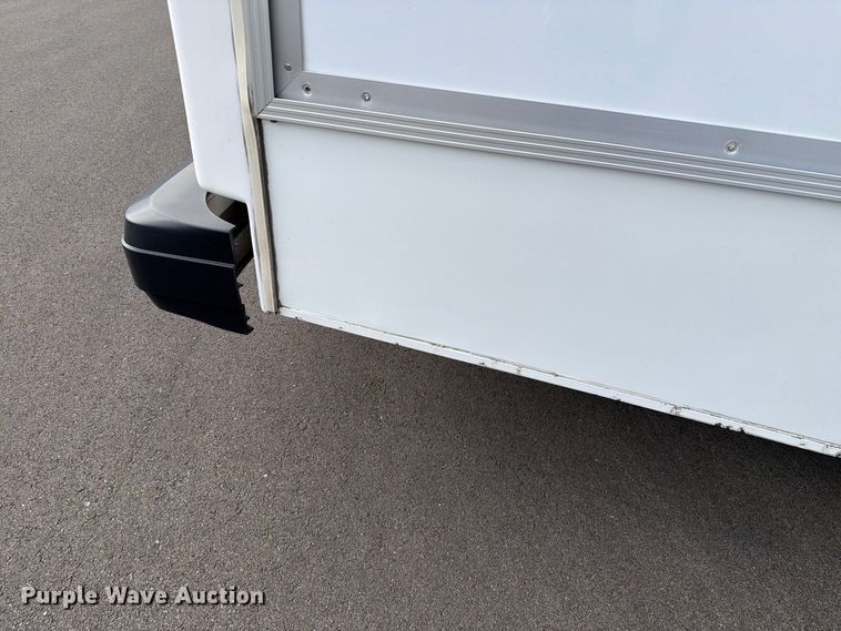 image for item FH6397 2013 Ford E450 shuttle bus