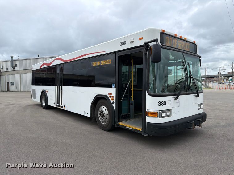 image for item FH6398 2011 Gillig G27B102N4 transit bus