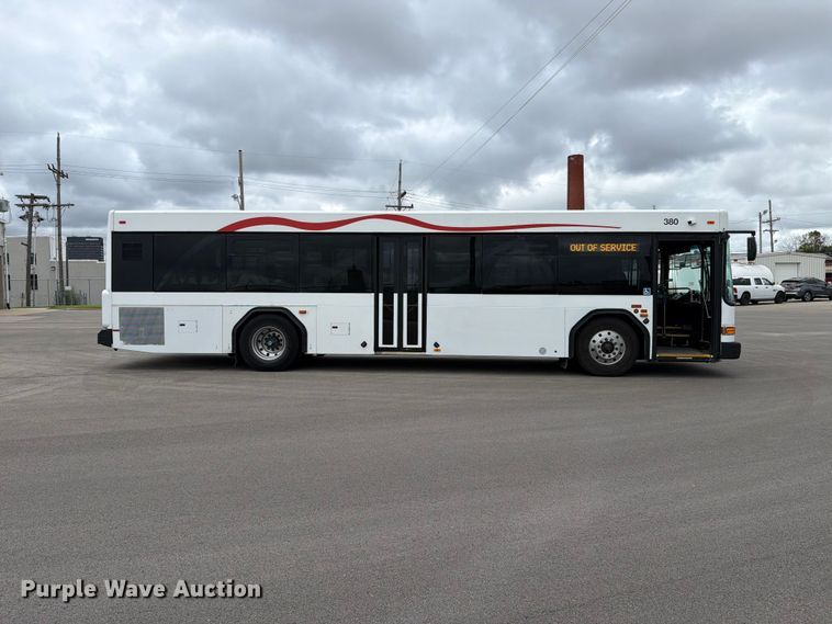 image for item FH6398 2011 Gillig G27B102N4 transit bus