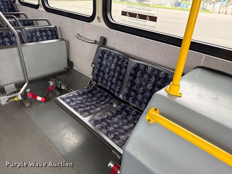 image for item FH6398 2011 Gillig G27B102N4 transit bus