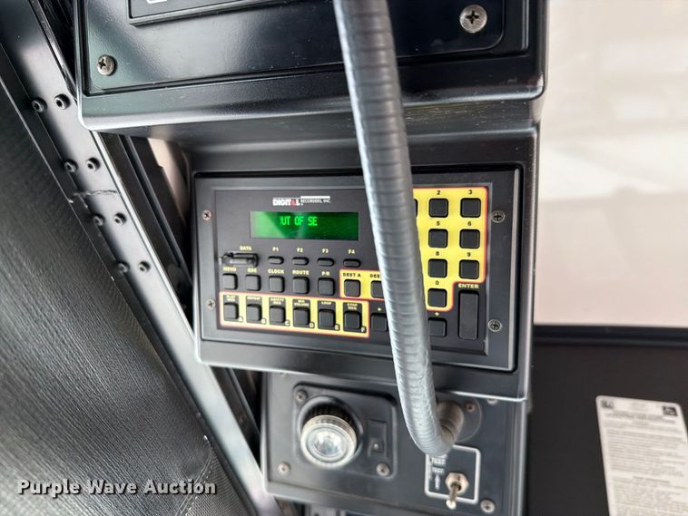 image for item FH6398 2011 Gillig G27B102N4 transit bus