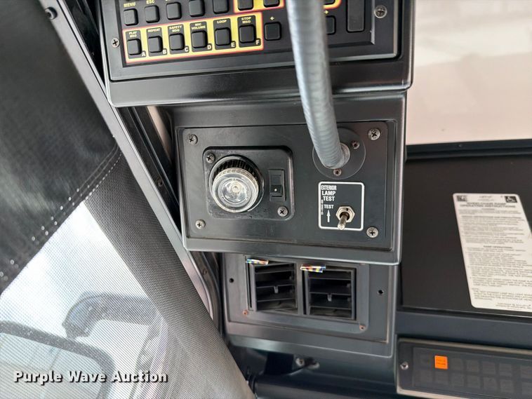 image for item FH6398 2011 Gillig G27B102N4 transit bus