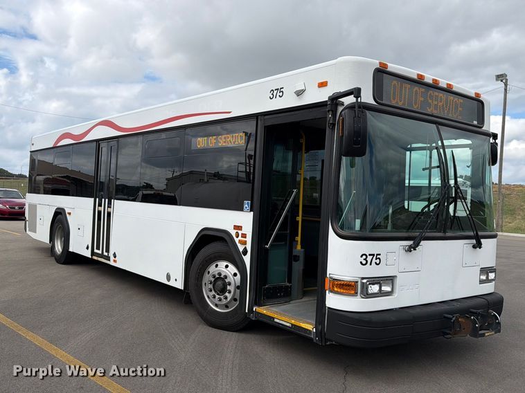 image for item FH6411 2011 Gillig G27B102N4 transit bus