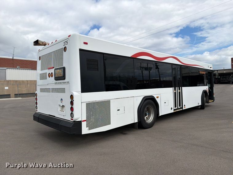 image for item FH6411 2011 Gillig G27B102N4 transit bus